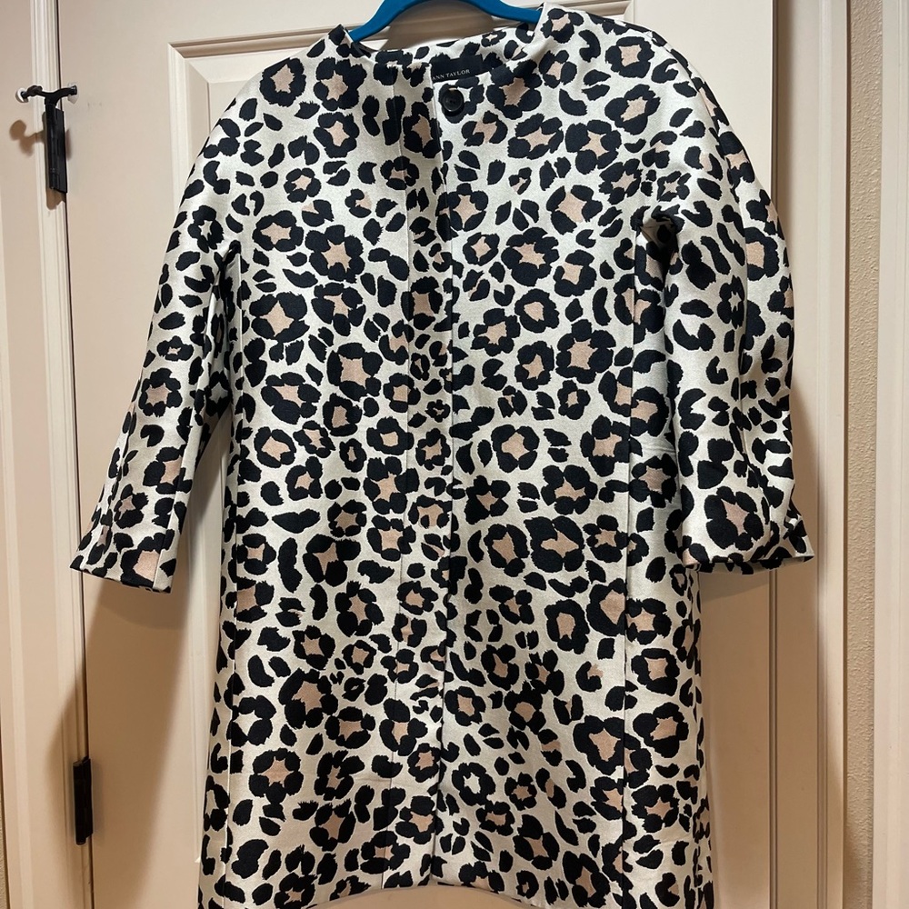 Ann Taylor EUC jacquard midi coat
